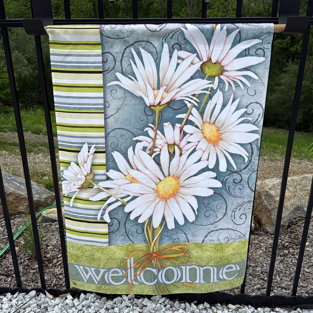 Gently Used- Large Double Sided 40” x 28”, 100% Polyester Daisy Pole Flag